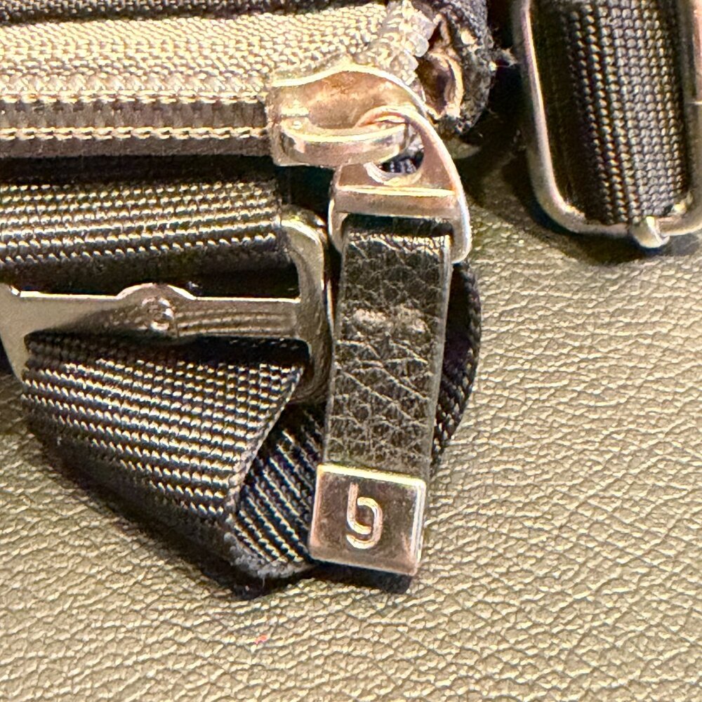 Baggallini All Around Medium Crossbody Bag Black Nylon - Picture 11 of 11